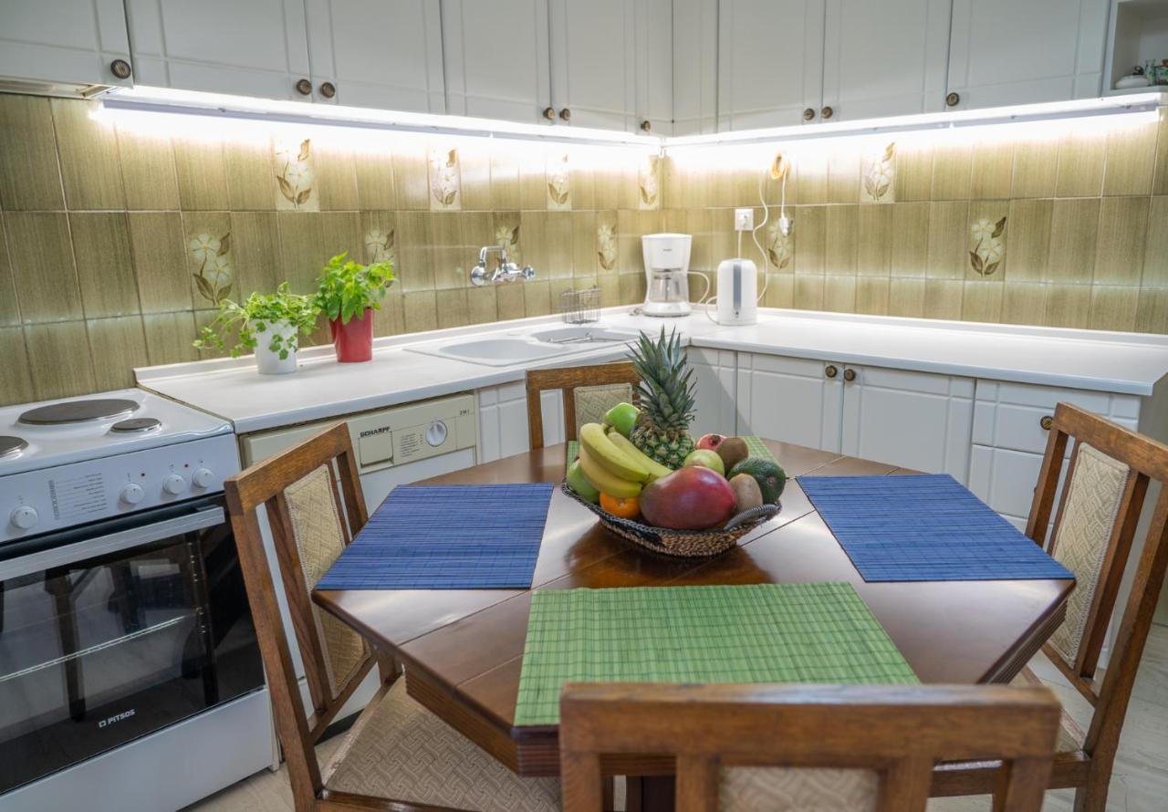 Aiolos Apartment Афіни Екстер'єр фото
